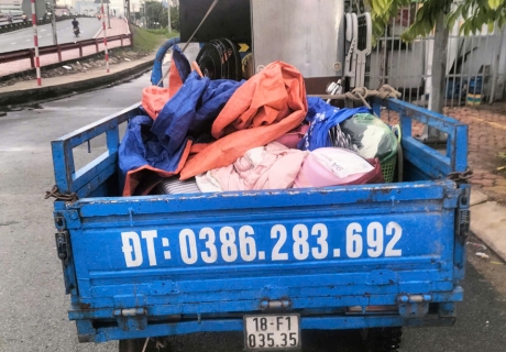 Dọn trọ ngày mưa tại Bình Tân