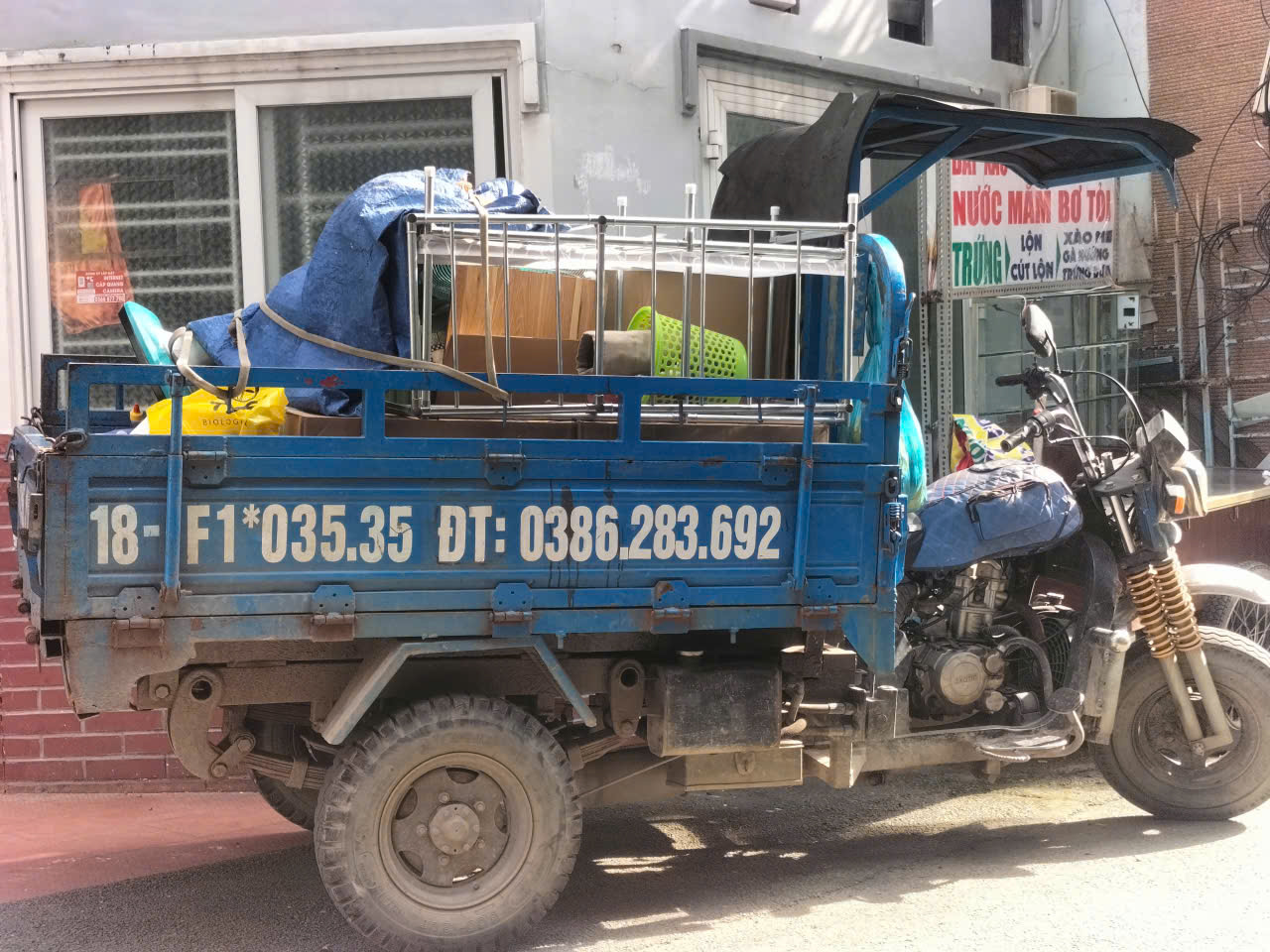 xe ba gác vận chuyển hàng hóa trong ngày quận 12